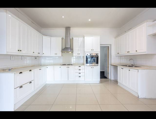 2 BEDROOM FREESTANDING TO LET IN KALK BAY